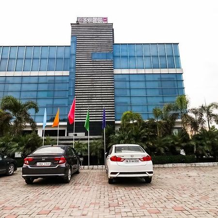 La Silver Leaf Hotel Nawashahr Exterior photo