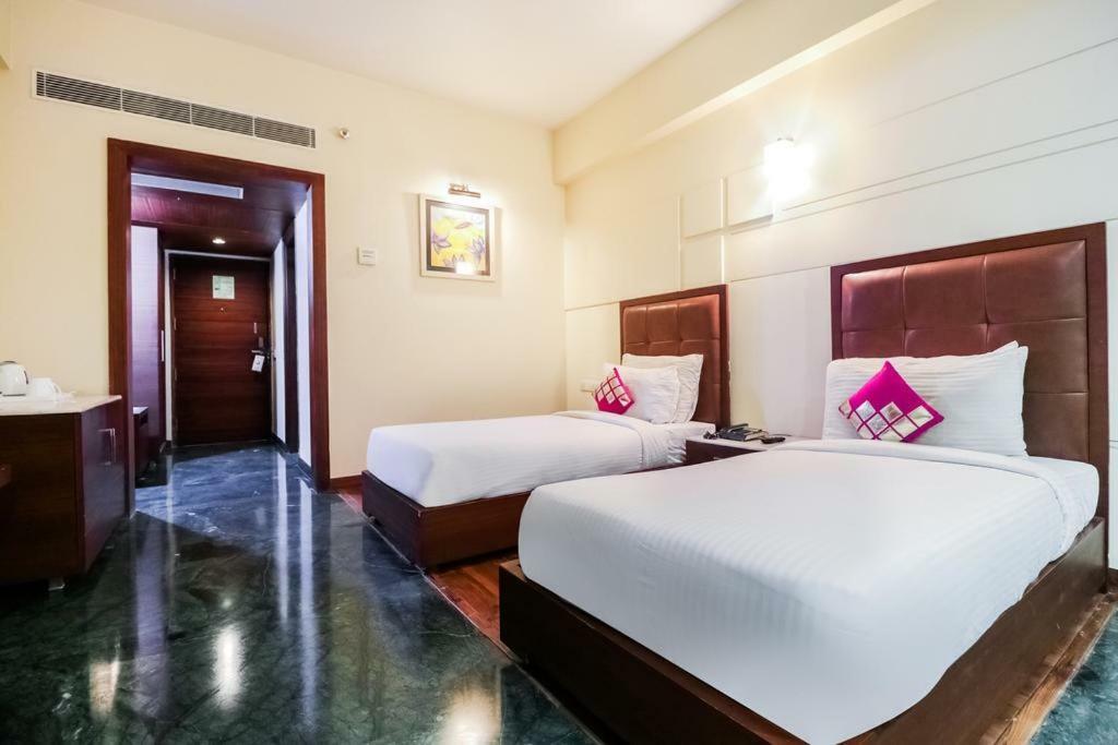 La Silver Leaf Hotel Nawashahr Exterior photo